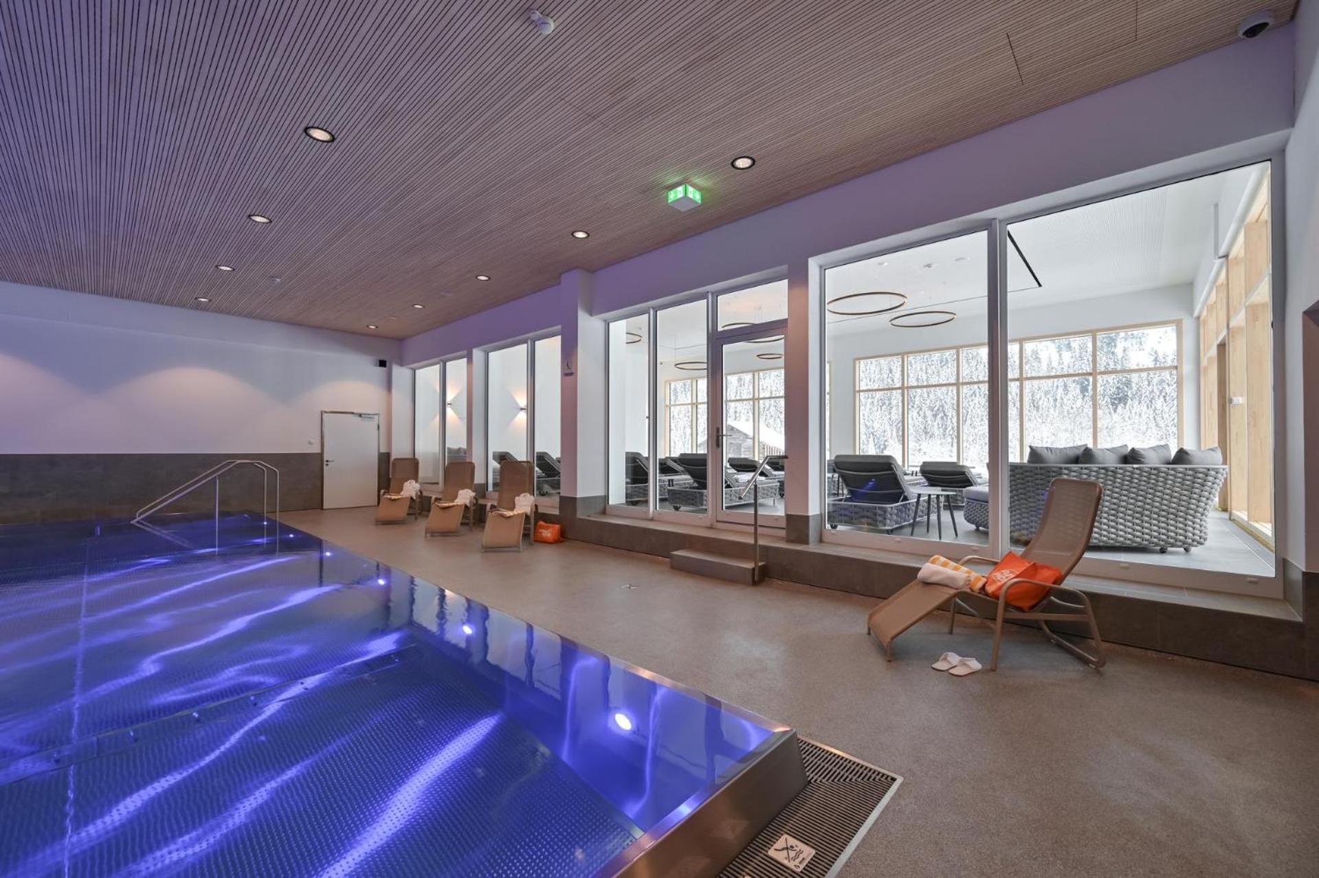 Spacious Corner Apartment In Aparthotel Kleinwalsertal Mittelberg Exterior photo